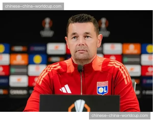 朗斯队长福法纳专访：谈论球队的欧战资格目标与领袖责任